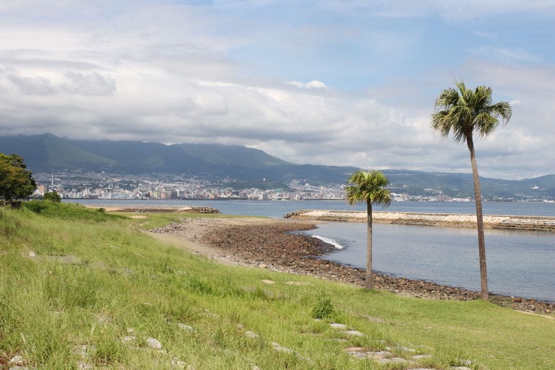 ★ OLYMPUS OM-2N BLACK + 広角レンズ 35mm