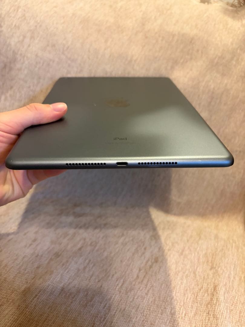 iPad第7世代 32gb本体 スペースグレー カバー　ペンシル付き