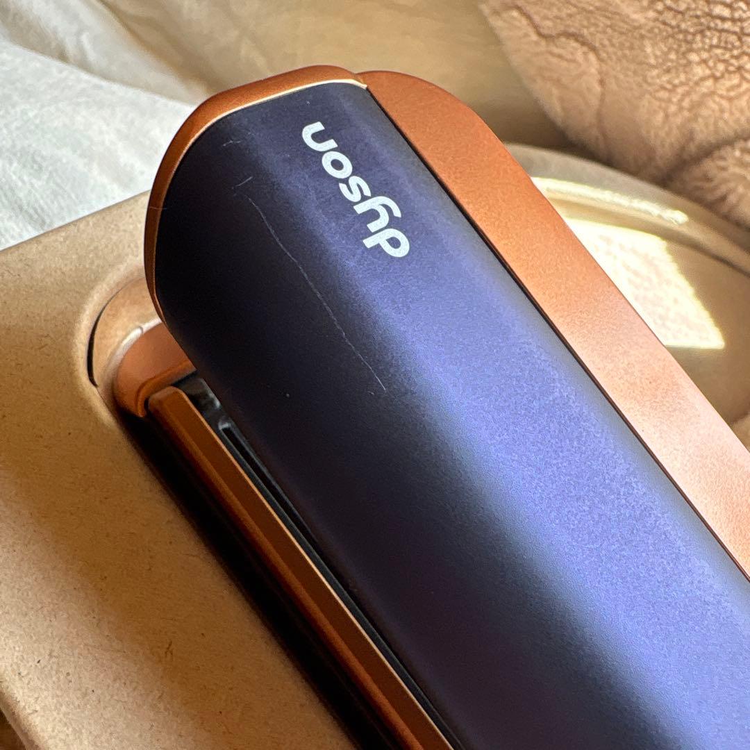 ドライヤー ストレートアイロン ダイソン ダークブルー／コッパー