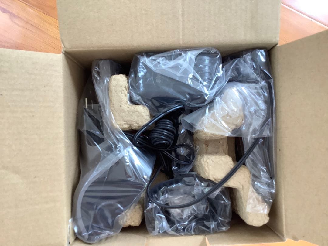 [z431]Sharkシャーク充電式サイクロンハンディクリーナーCH951J