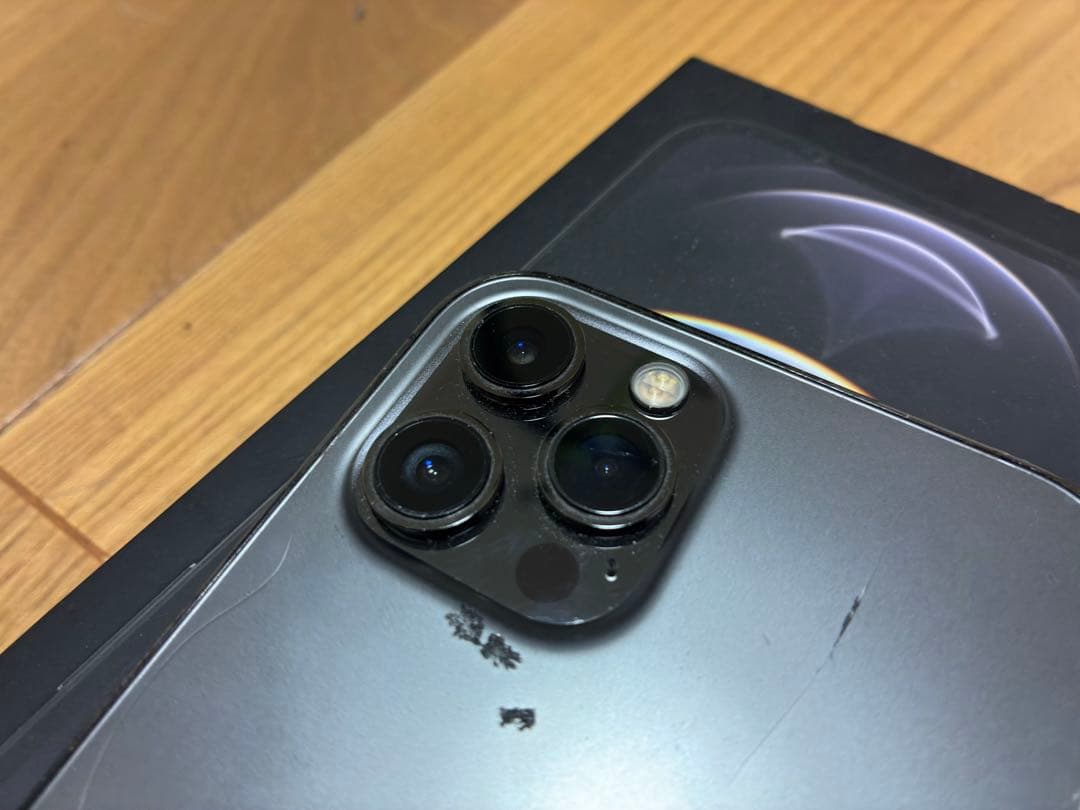 ユ*キ様 iPhone12 ProMax 256gb 背面割れ