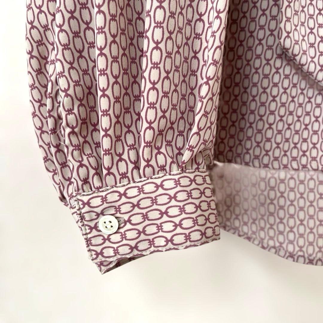 SOEJU ソージュ チェーン柄ボウタイブラウス ピンク