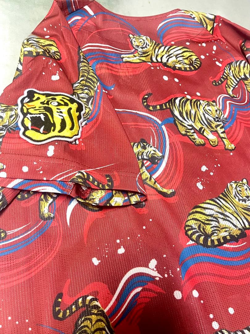 新品未使用 阪神タイガース 2024 デザインユニフォーム 波と虎 サイズ S