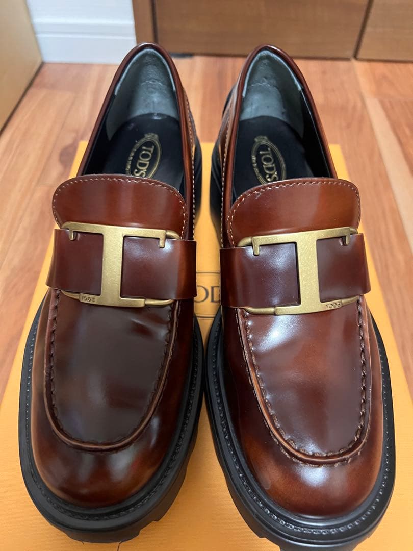 専用定価12万円ほぼ未使用TODS トッズ Tタイムレス 厚底ヒールローファー