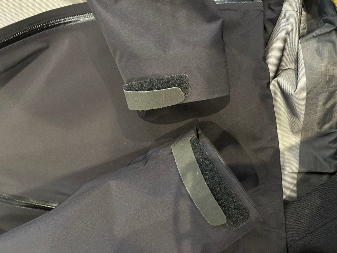 ジャケット・アウター ARC'TERYX BETA LT BLACK