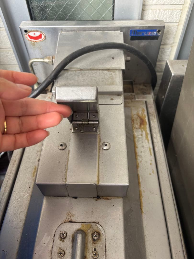 MAZE-4S 業務用機器 200V 3.00kW餃子自動機械￼