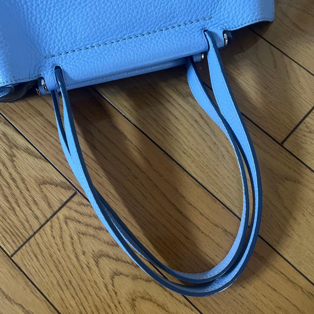 値下げ❗️トッズ　ブルー系レザー ハンドバッグ