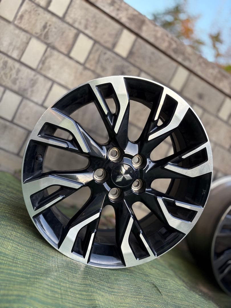 ①三菱アウトランダーphev18インチ ホイール 4本①②セット