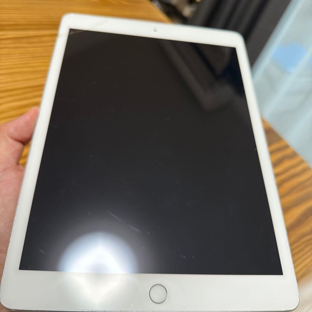 iPad 第8世代 128GB Wi-Fi +Cellular SIMフリー