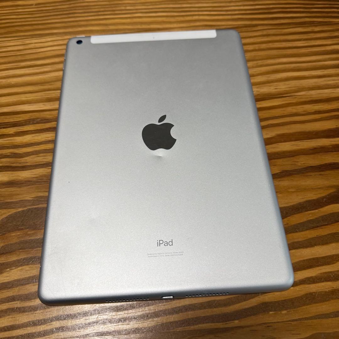 iPad 第8世代 128GB Wi-Fi +Cellular SIMフリー