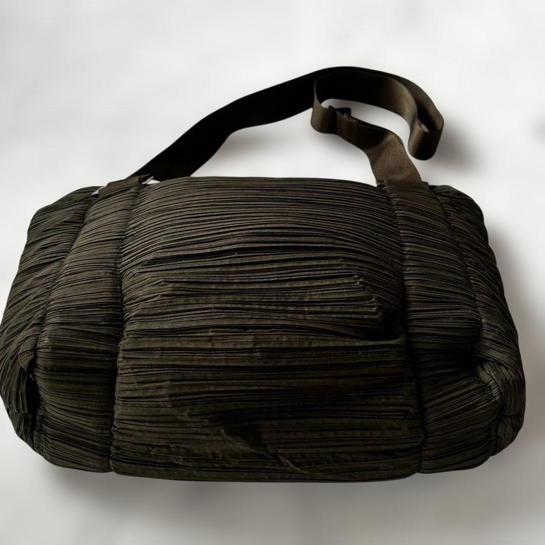 PLEATS PLEASE プリーツプリーズ ショルダーバッグ カーキブラウン