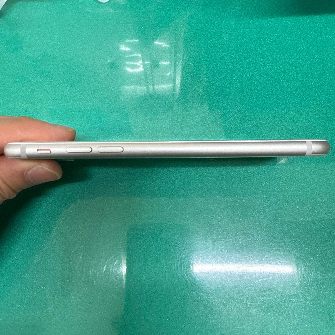 iPhone 7（シルバー／32GB）