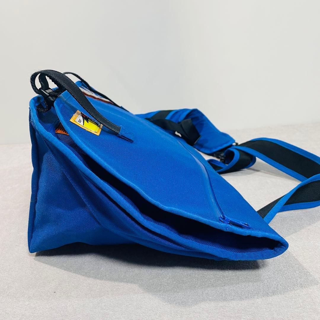 【美品!】LARSラーズ メッセンジャーバッグLIFESTYLEMSSNGR 青