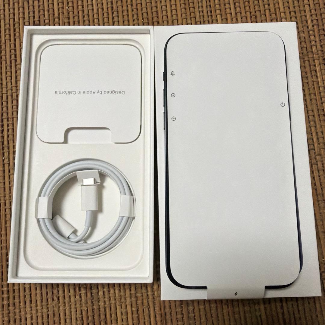 未使用　Apple　iPhone 12　Black　128GB　初期設定のみ使用