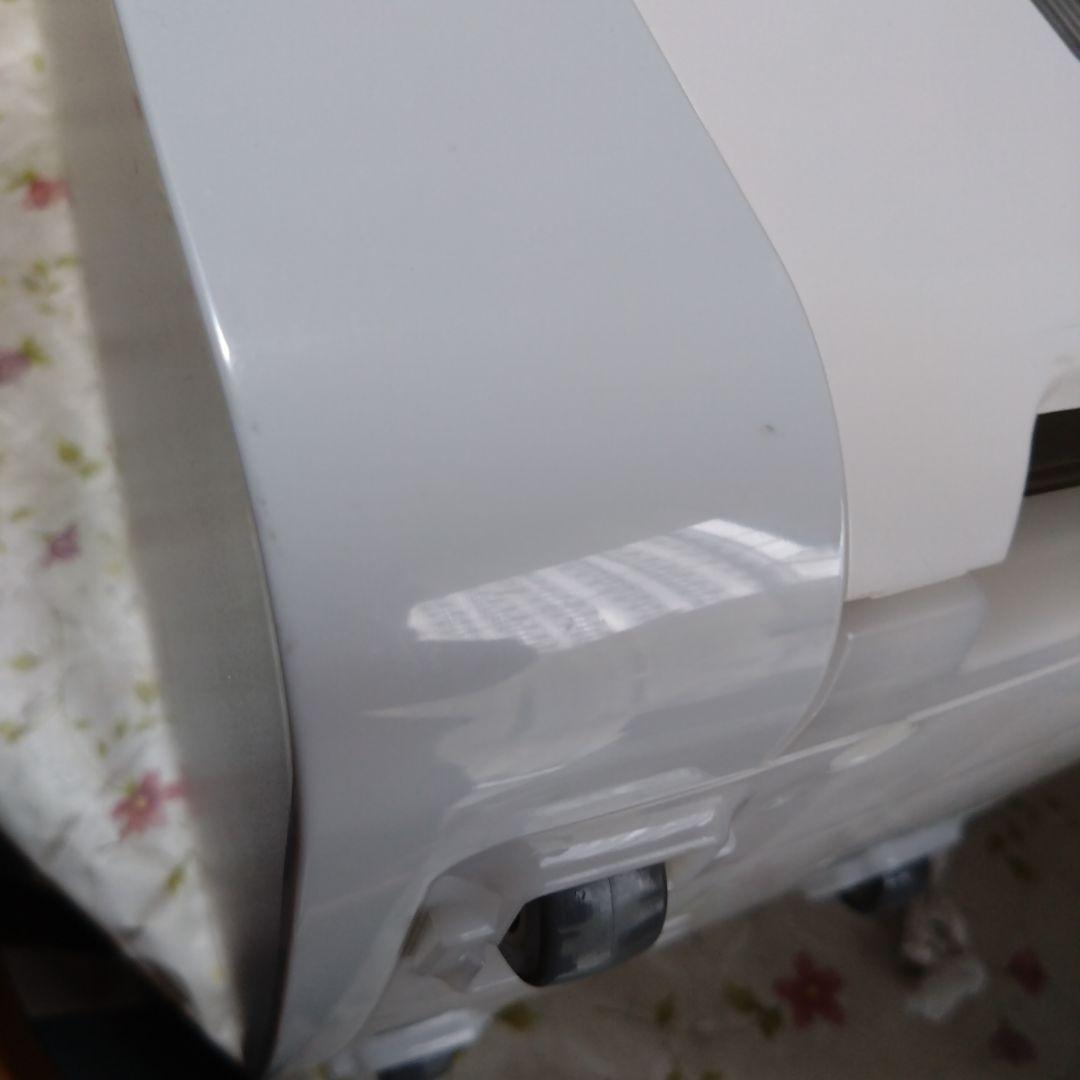 SHARP 衣類乾燥除湿機　CM-L100−W プラズマクラスター 大奉仕中