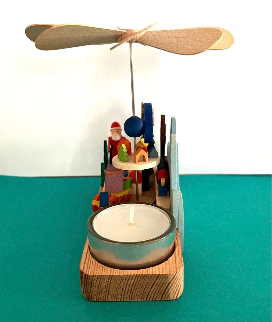 ドイツ　ザイフェン　グラウプナー　　 サンタのピラミッド　木のおもちゃ