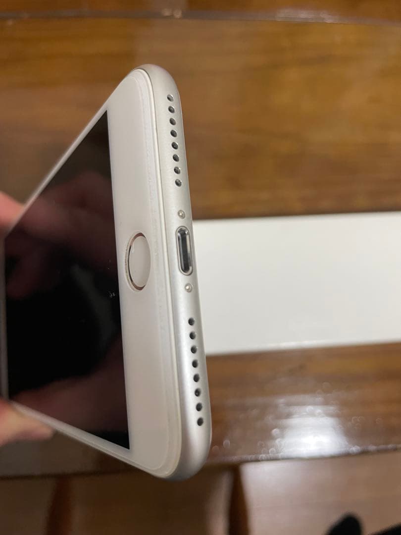 Apple iPhone 7Plus SIMフリー 32GB ホワイト 初期化済