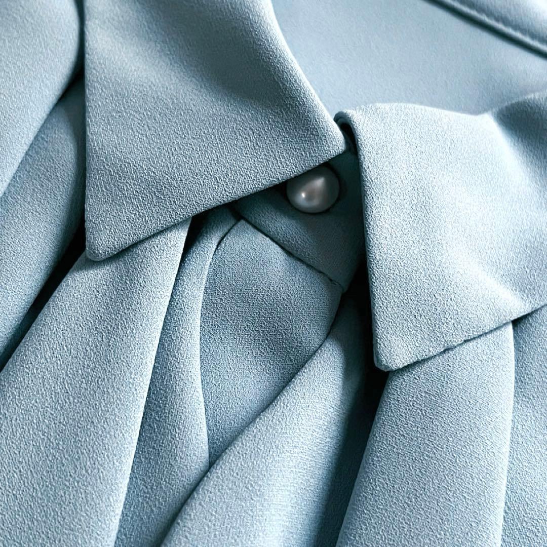 新品✨ルル ウィルビー　バックサテンジョーゼット　フリルブラウス　パールボタン