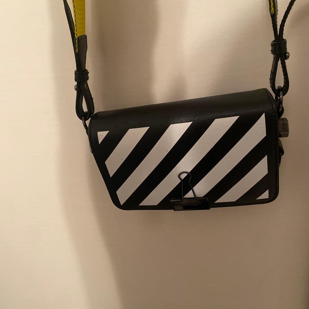 off-white ショルダーバッグ　オフホワイト
