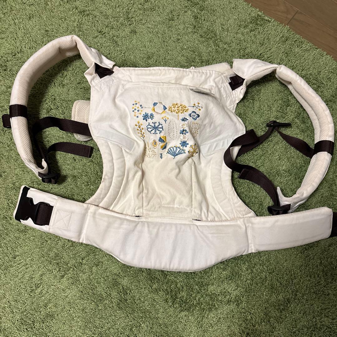 サンビーチ 花柄刺繍 抱っこ紐