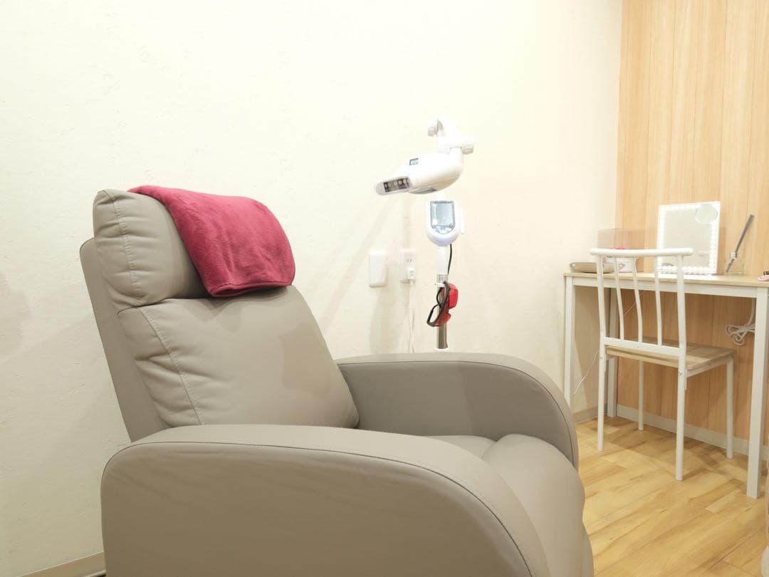 リクライニングソファー　グレージュ