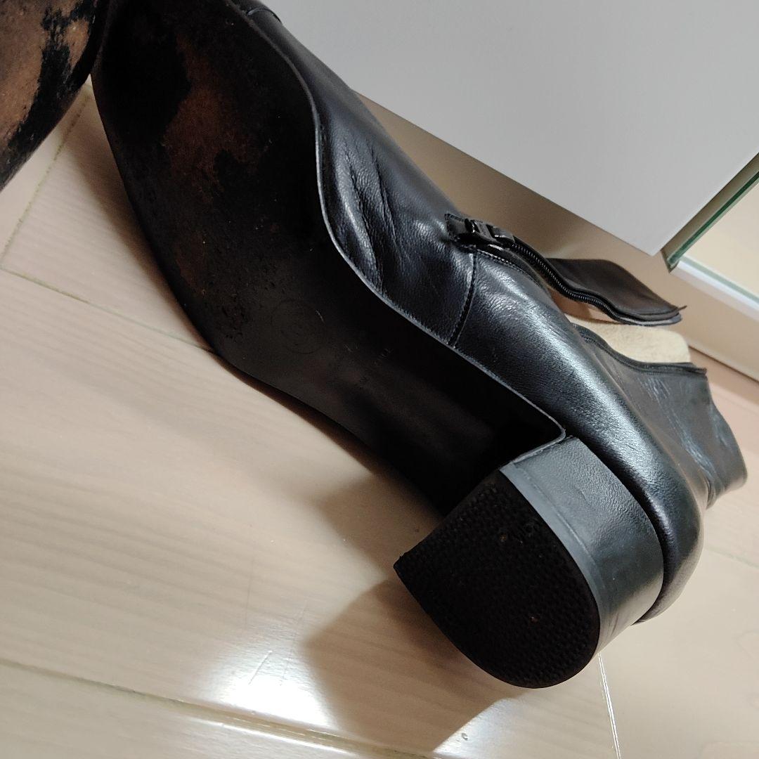 m*o様 CHANEL ブラックレザショートーブーツ