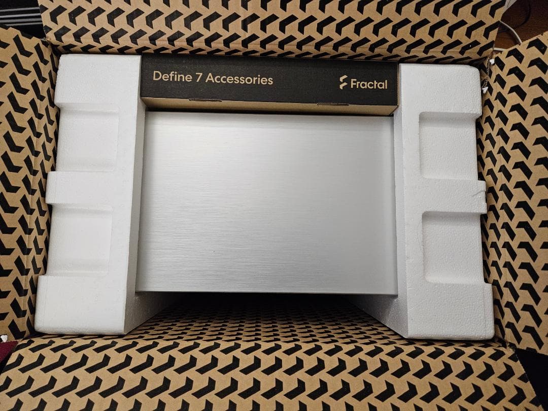 Fractal Define 7 White TG Clear PCケース