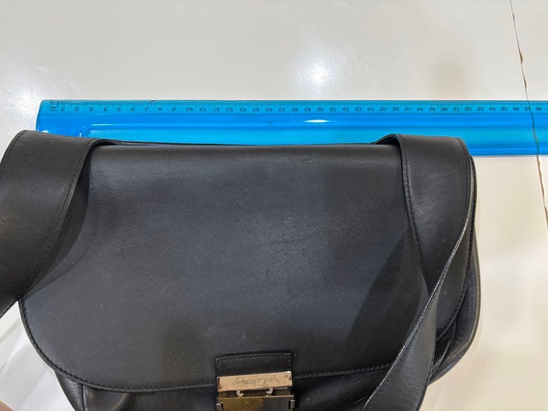 ロエベ レザーショルダーバッグ ブラック　難ありLOEWE