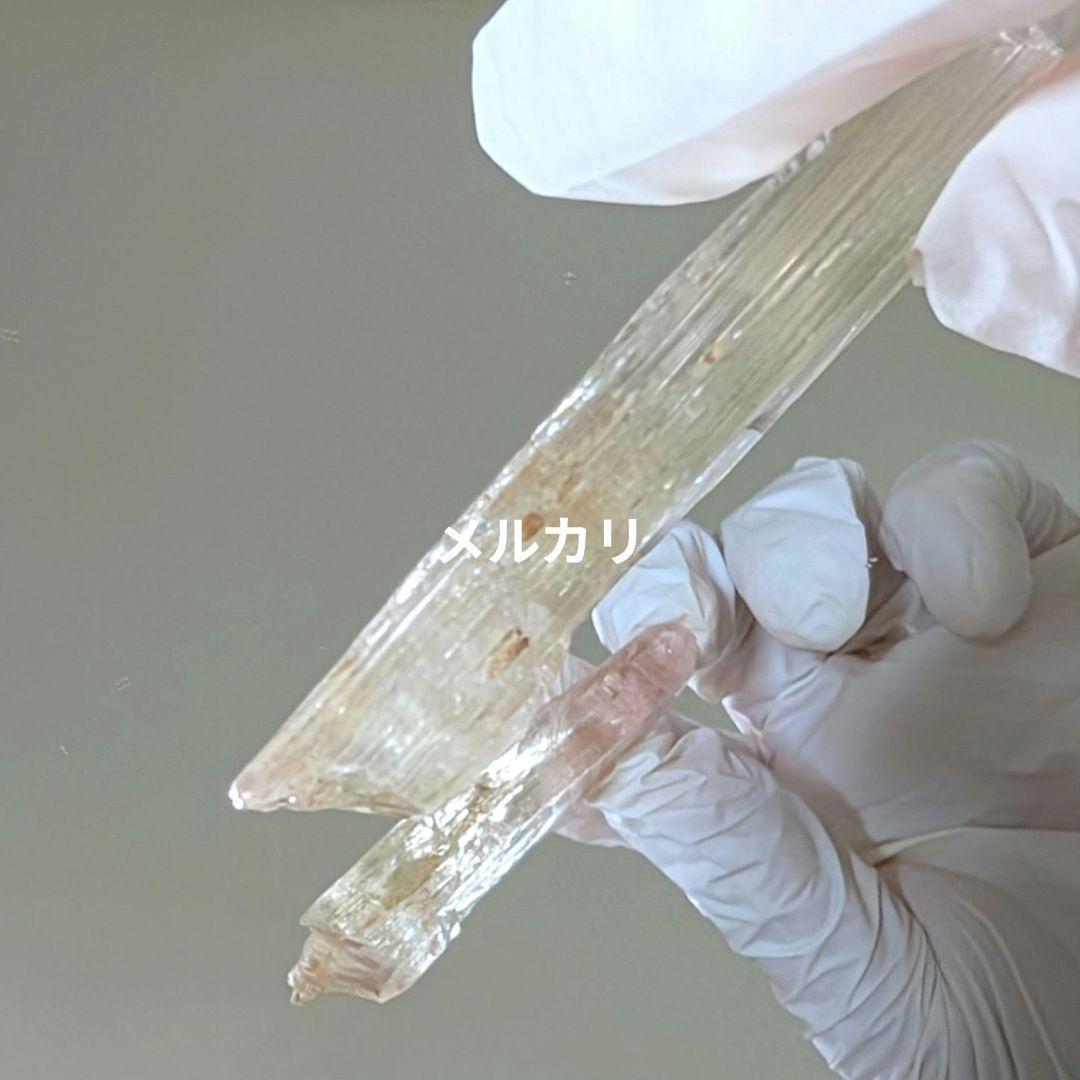 イエロークンツァイト原石