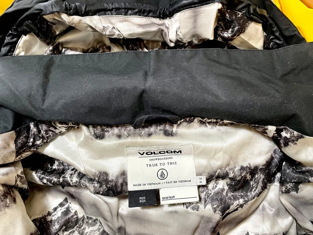 送料込★VOLCOM⭐︎GORE-TEXスノーボードウェアM
