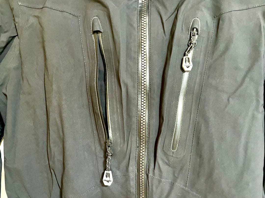 送料込★VOLCOM⭐︎GORE-TEXスノーボードウェアM