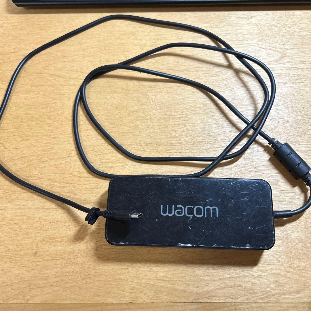 Wacom ワコムMobileStudio Pro 13 箱無し一部付属品のみ