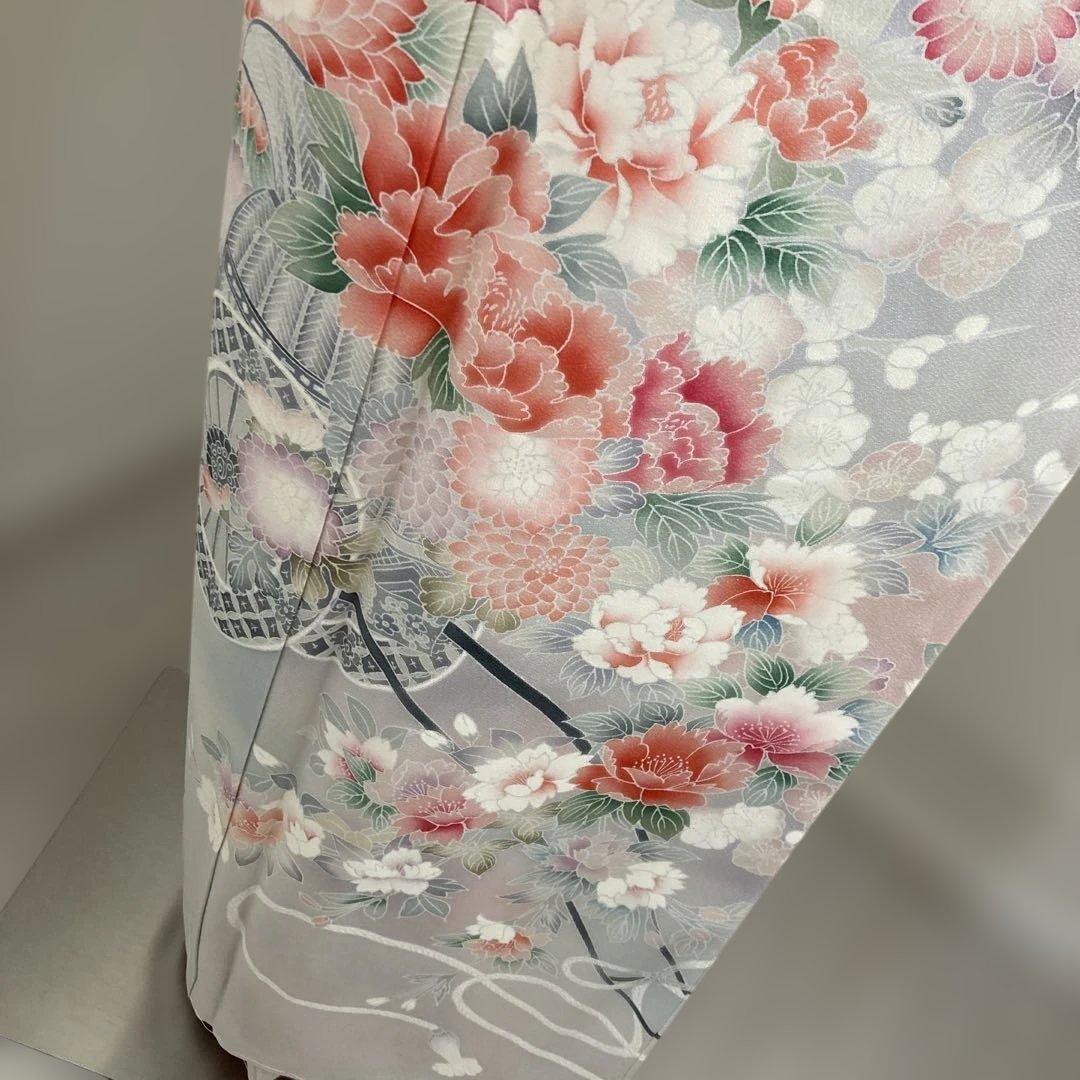 新品　淡いグレー地　訪問着　牡丹　花車文様　桜　縁起柄　小柄な方　s
