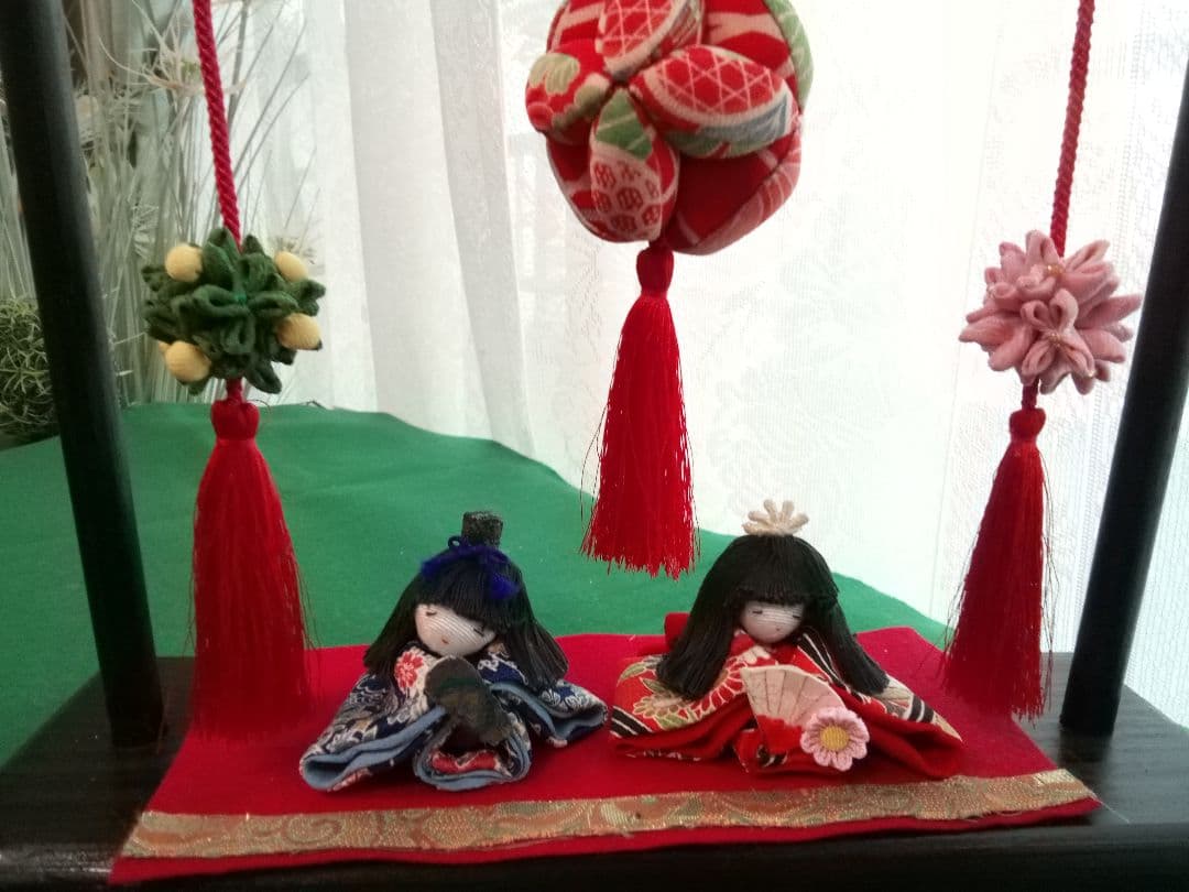 ちりめん細工　吊し飾りとお雛様