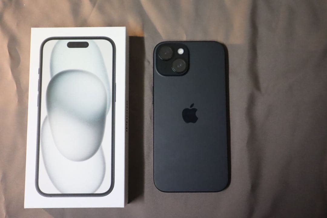 iPhone15 128GB ブラック SIMフリー 美品 バッテリー88%