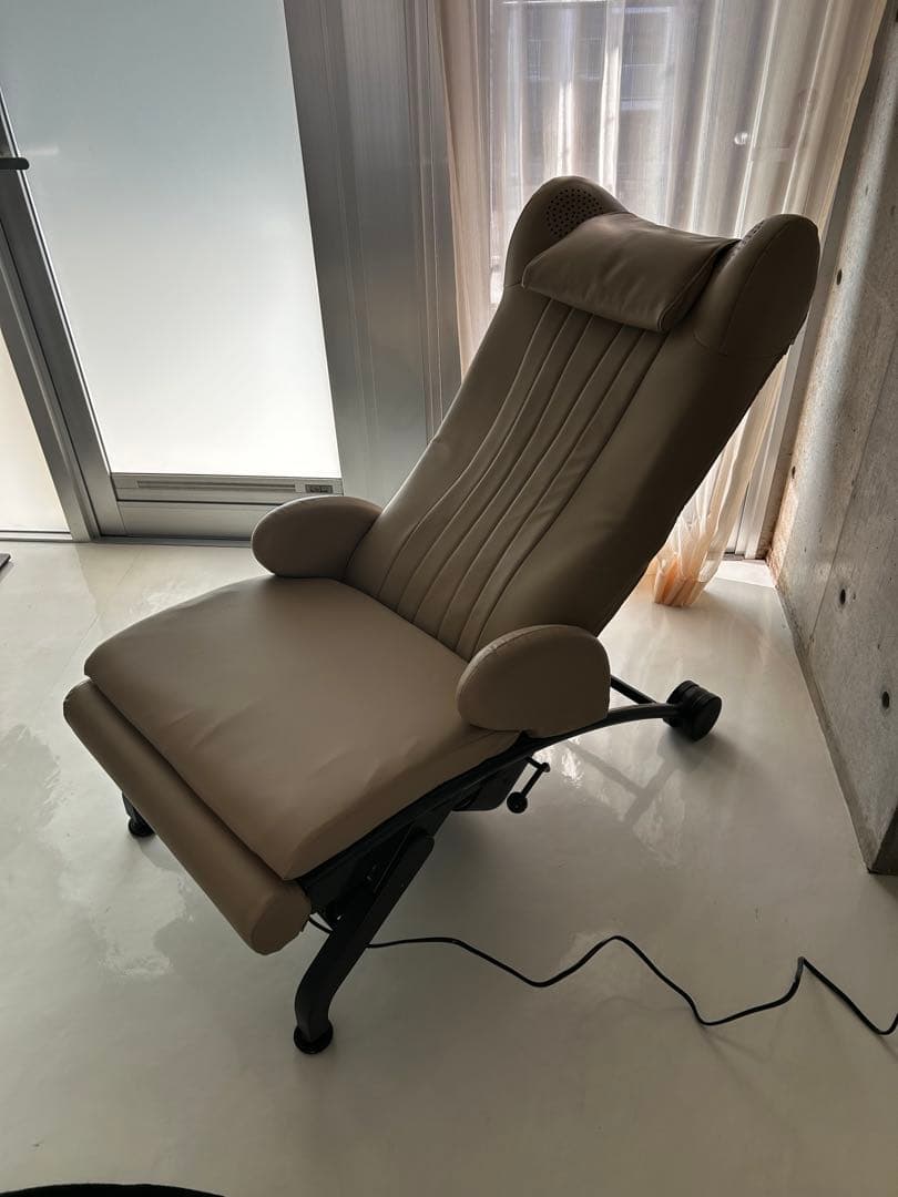 定価25万/未使用品/リビングテクノロジー/体感音響装置内蔵ソファ