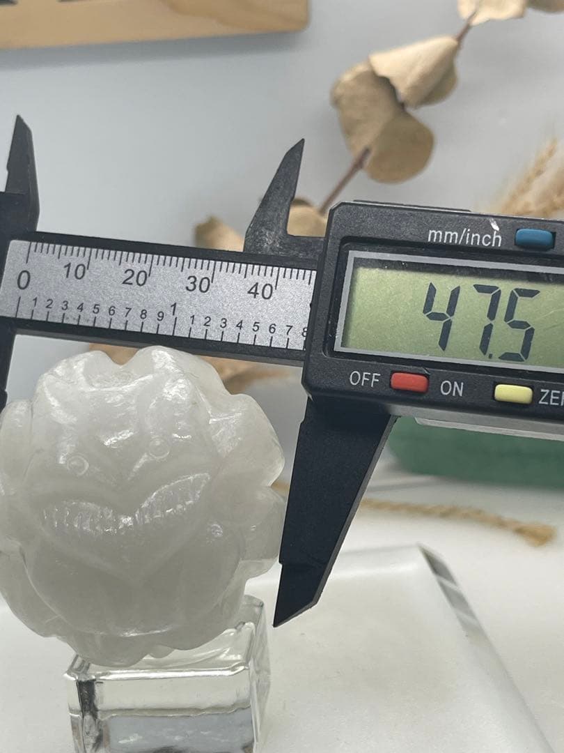 ポンポン様9【1859】九尾裏蝶々彫りスフィア アラバスター