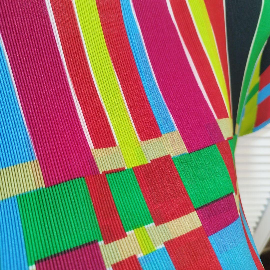 【美品】イッセイミヤケ　プリーツプリーズ　カラフルストライプ半袖トップス