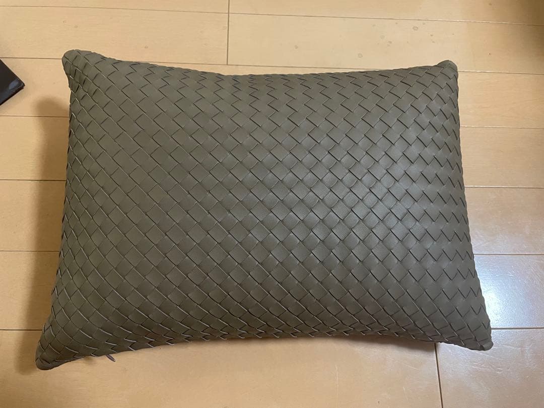 BOTTEGA VENETA イントレチャートクッション　レア　ブラウン系　美品