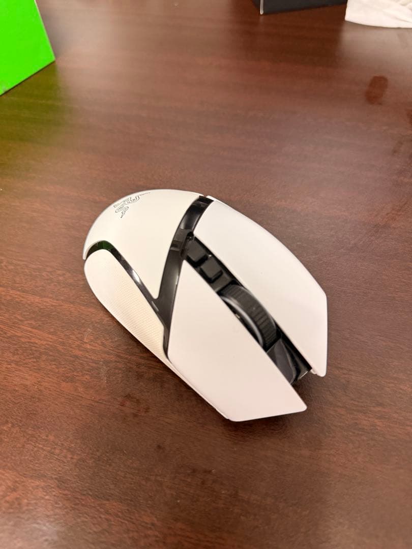 Razer Basilisk V3 Pro ホワイト　ソール付き