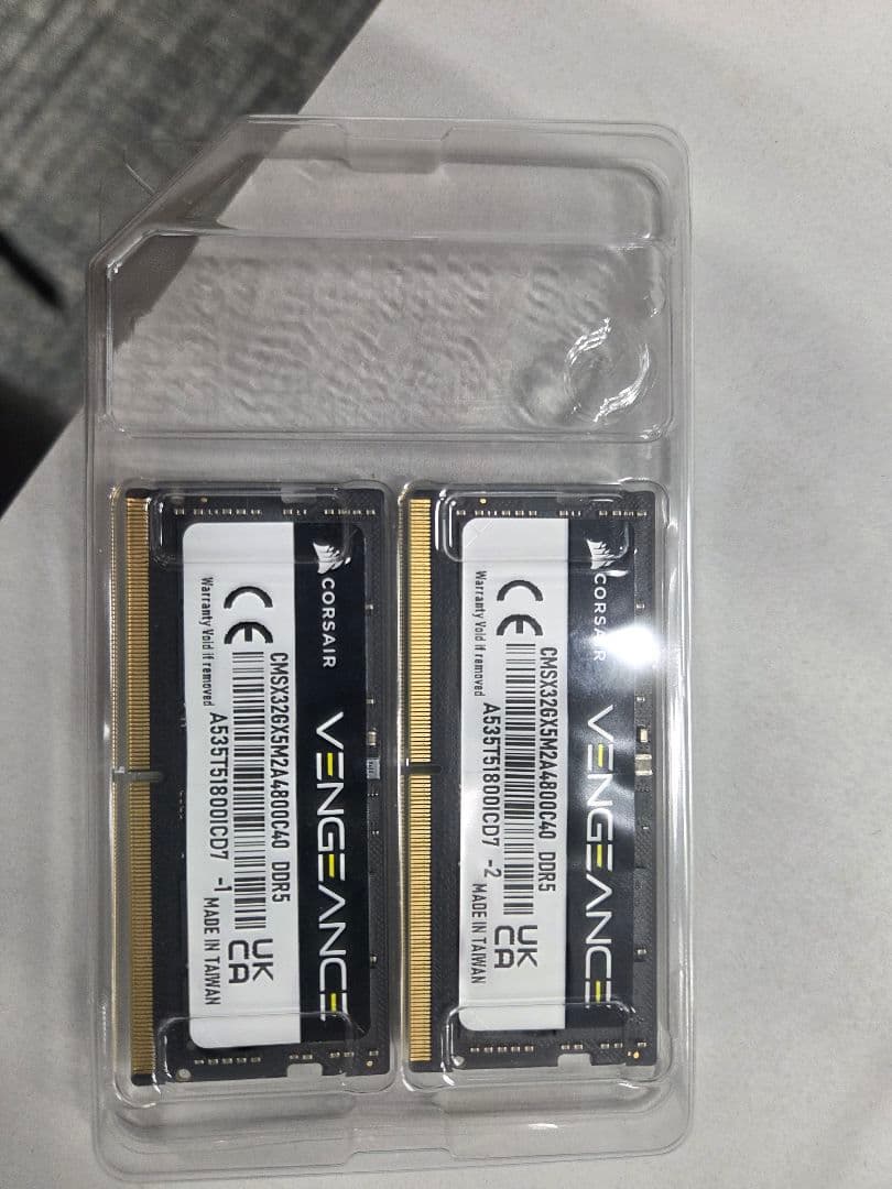 CORSAIR VENGEANCE DDR5 メモリー 2個入り
