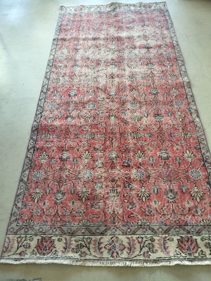 大判/シャビーレッドのサークルフラワー柄　ヴィンテージトルコラグNo.755