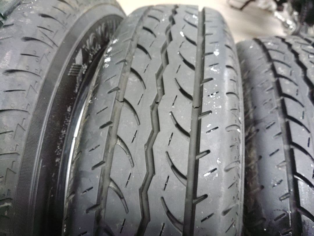 バリ溝 タイヤ 145/80R12 新車1ヶ月外し　アトレー ハイゼット 軽トラ