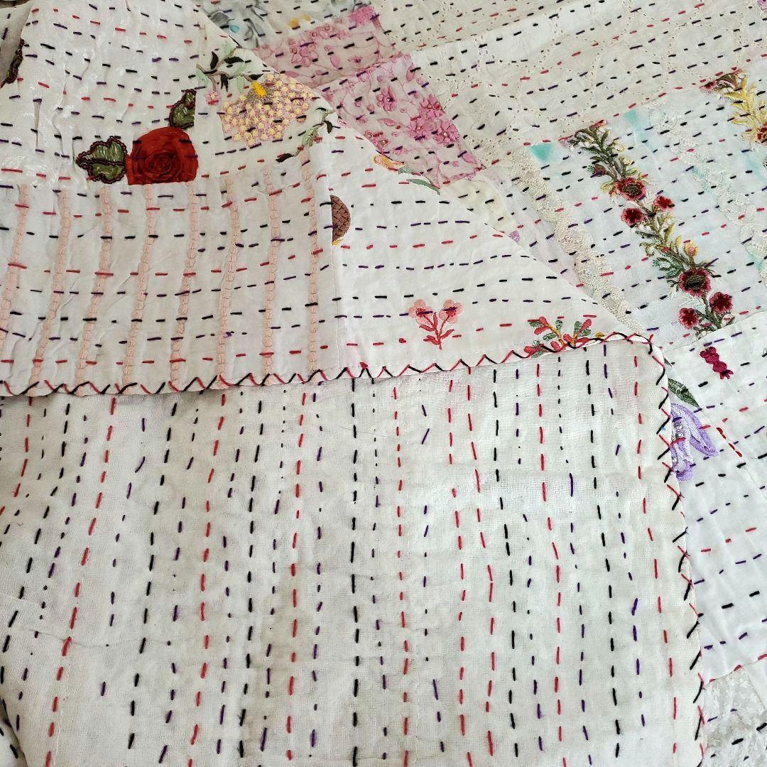 パッチワーク刺繍マルチカバー　ラリーキルト　シングルベッドh