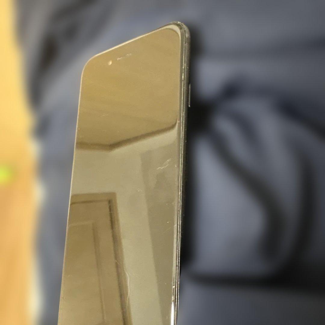 Apple iPhone SE スペースグレー