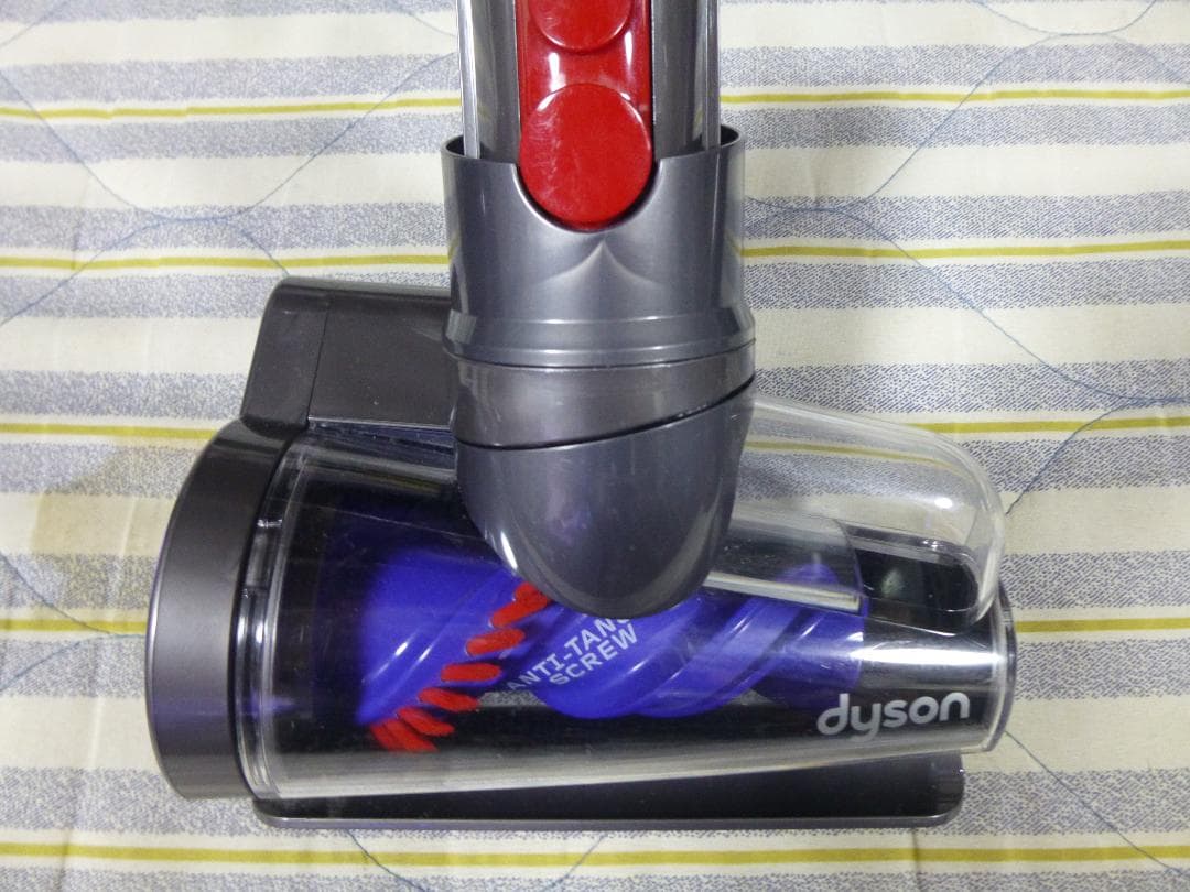 年末の大掃除に　充電スタンド付属　ダイソンSV18　目立つキズ無し　エコ51分