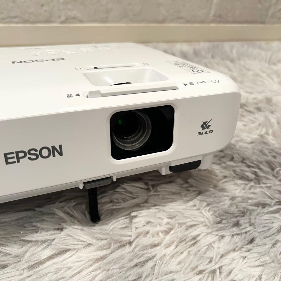 【極美品】EPSON エプソン プロジェクター EB-S05