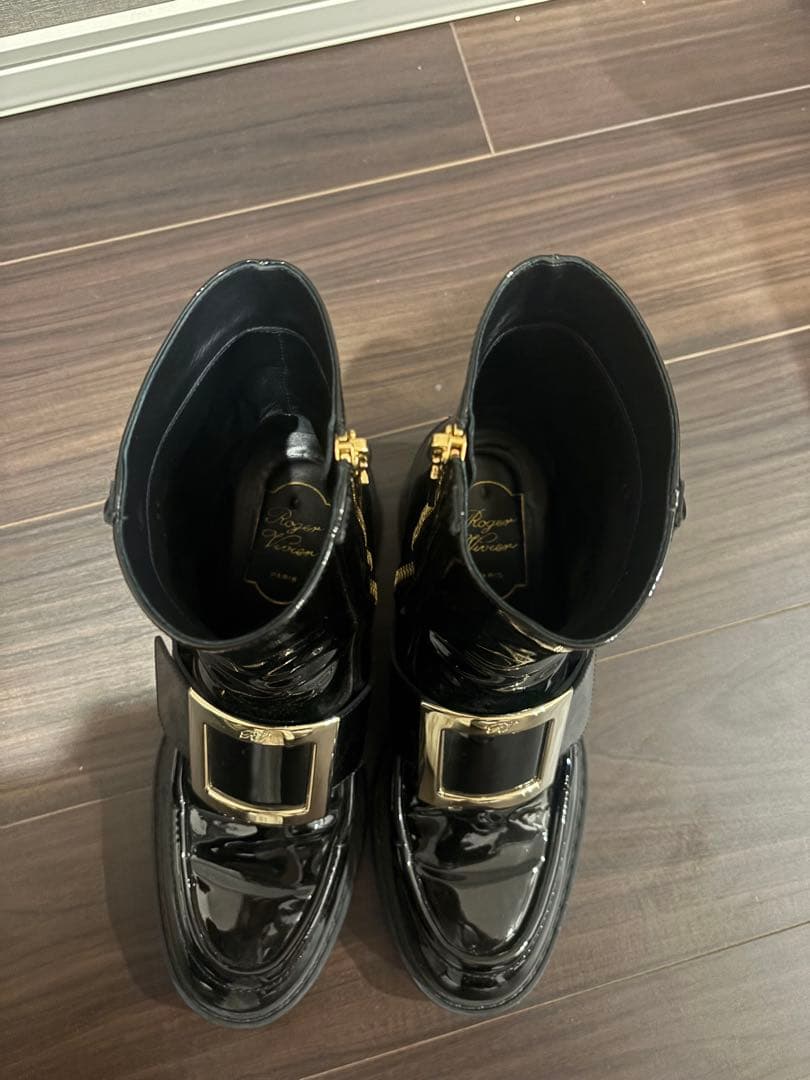 Roger vivier ロジェビビエ　ブーツ