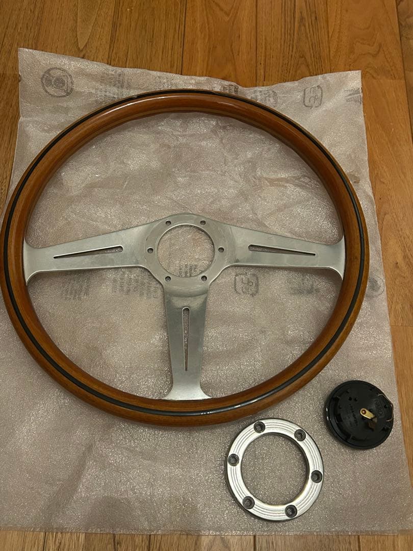 ナルディウッドステアリング 3本スポーク シルバー