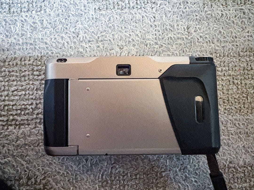 【楽一番様用】レアなカメラ　CONTAX T2 フィルムカメラ　ジャンク品